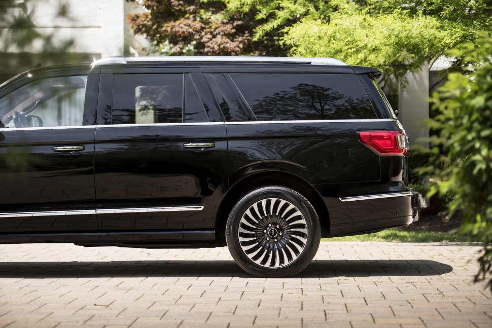 Габариты lincoln navigator